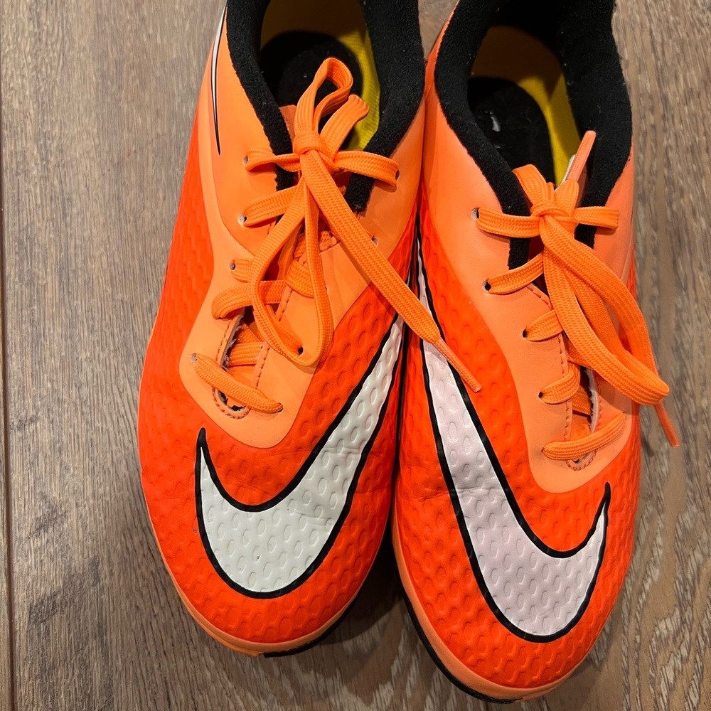 Girls Nike Soccer Cleats
